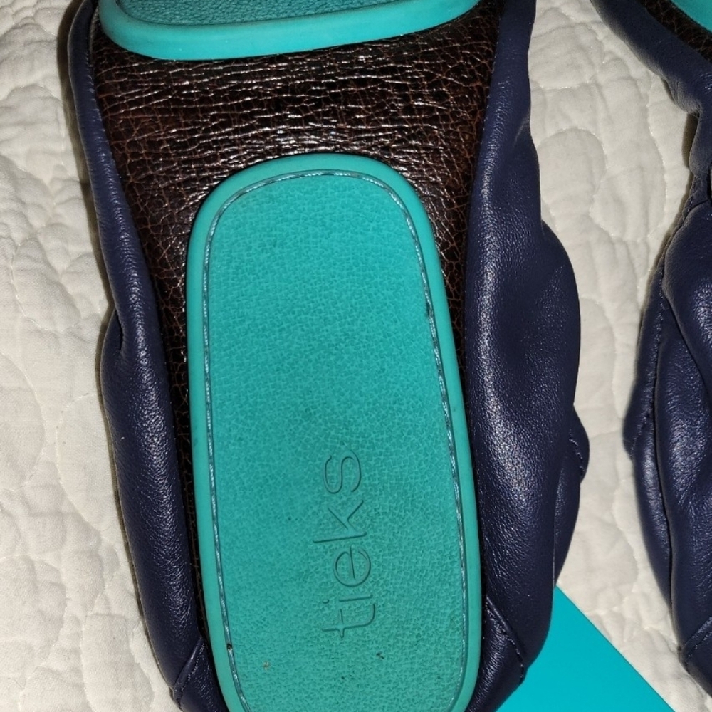 Tieks Navy Blue and Teal Flats. Inc, Tote size 9 - Picture 6 of 9